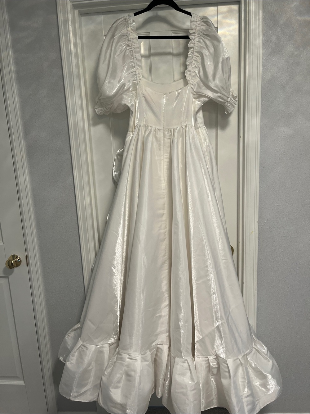Selkie White Puff-Sleeve Ruffle Dress Gown - Picture 2 of 7